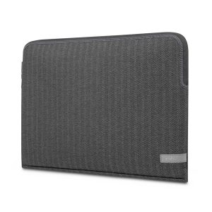 moshi Pluma for MacBook Pro 16